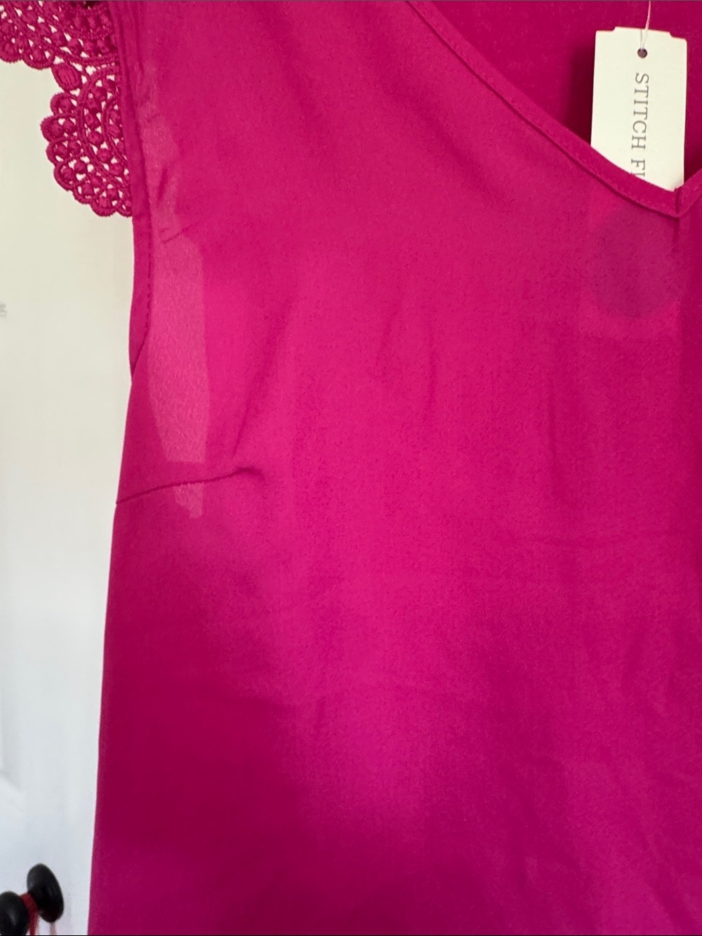Fortune+Ivy for Stitchfix Fuchsia V-Neck Crochet Sleeve Blouse - Picture 4 of 8